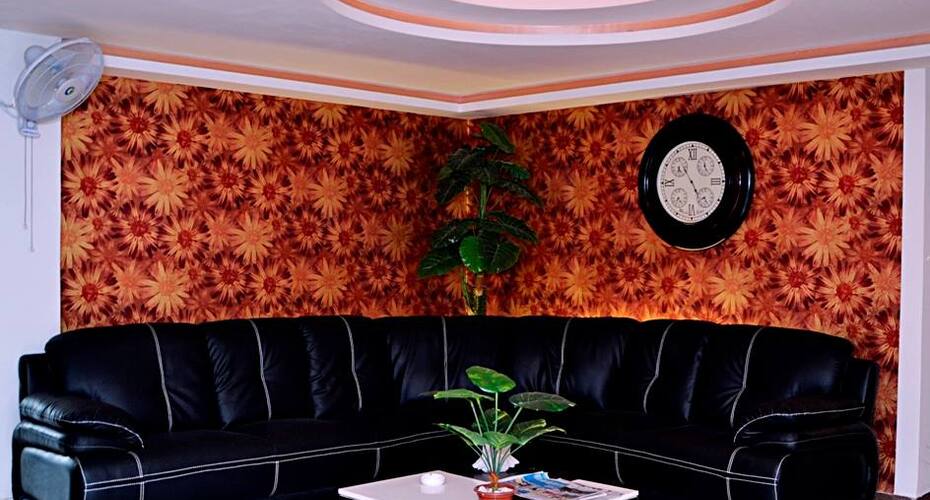 Hotel Laxmi Inn, Dahod 3